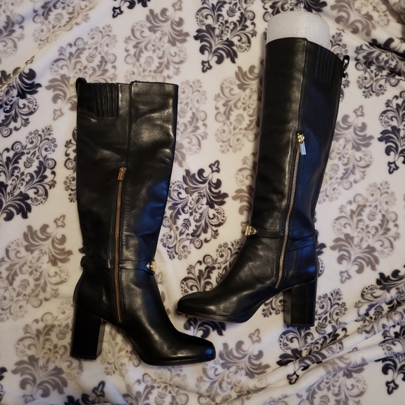 🌺 Like new Michael Kors Boots 🌺 - Picture 2 of 8